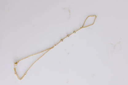 Cleo Handchain