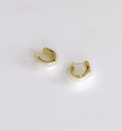 Luna Shell Earrings